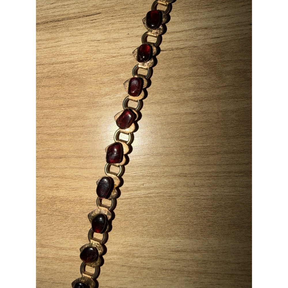Vintage Dark Red Garnet Stone Pebble Bead 7" Gold tone Heart Link Bracelet